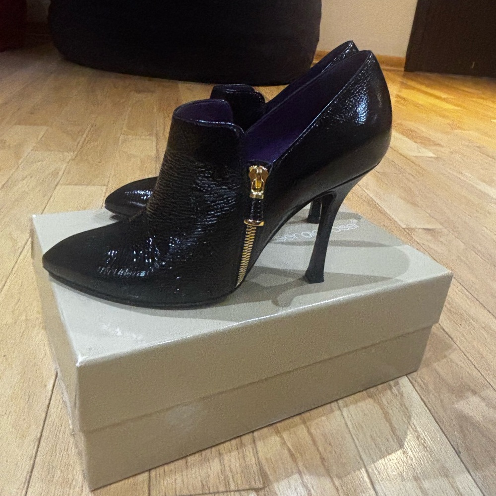 Sergio Rossi Black Patent Leather Ankle Boots with Box & Dust Bag sz 40 EU/10 US